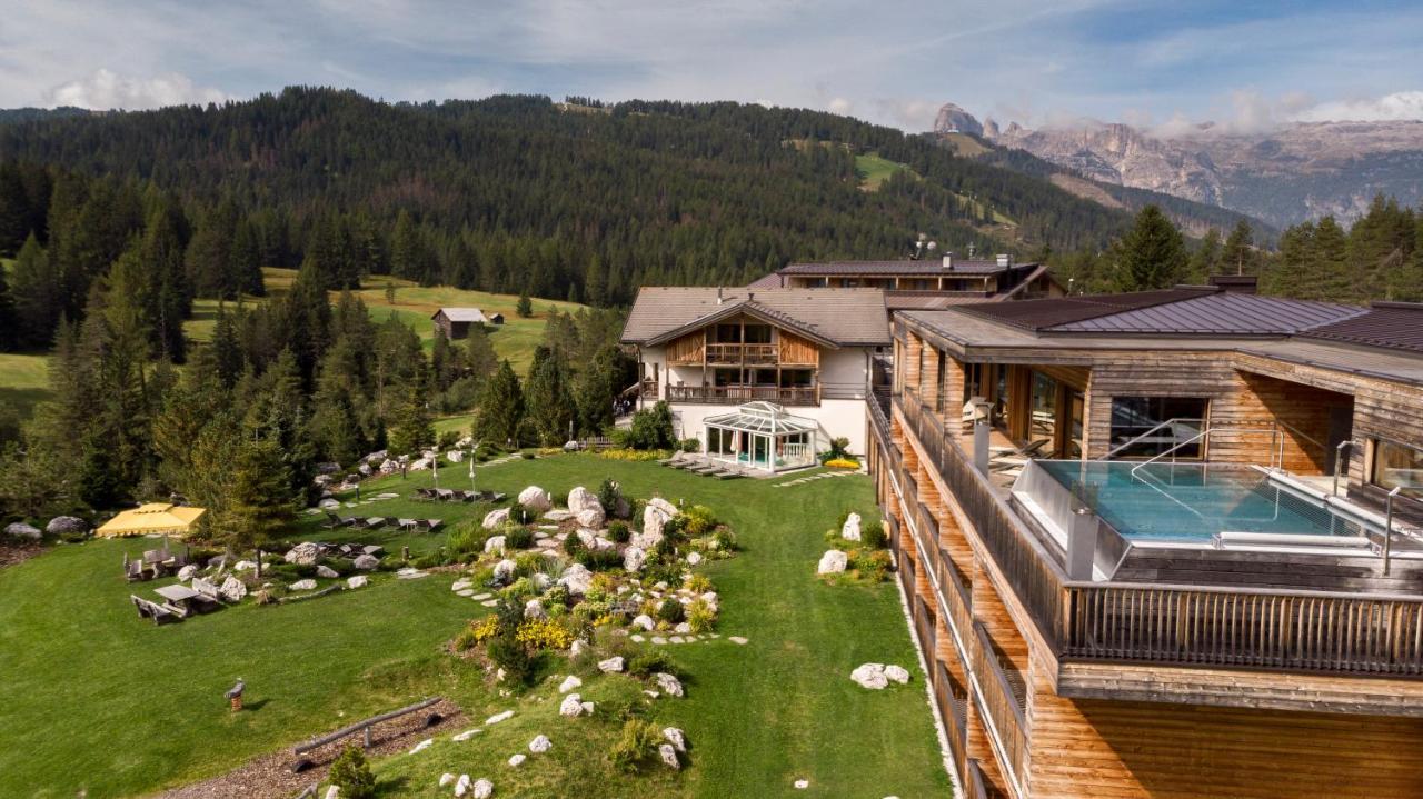 Hotel Gran Paradiso Сан-Кассиано Экстерьер фото
