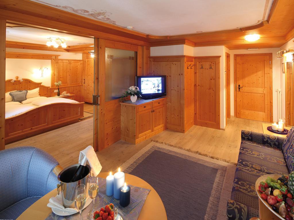Hotel Gran Paradiso Сан-Кассиано Номер фото