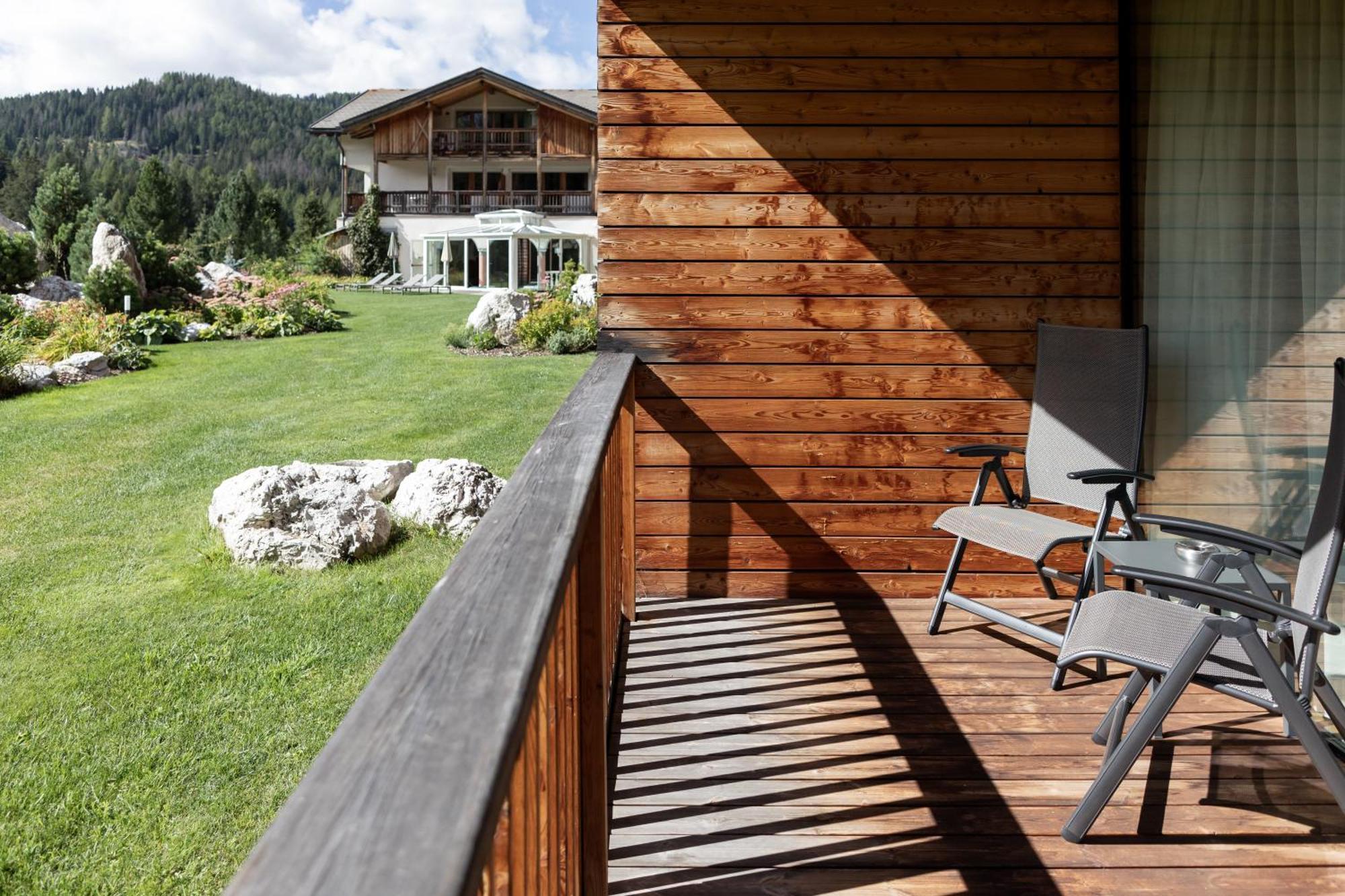Hotel Gran Paradiso Сан-Кассиано Экстерьер фото