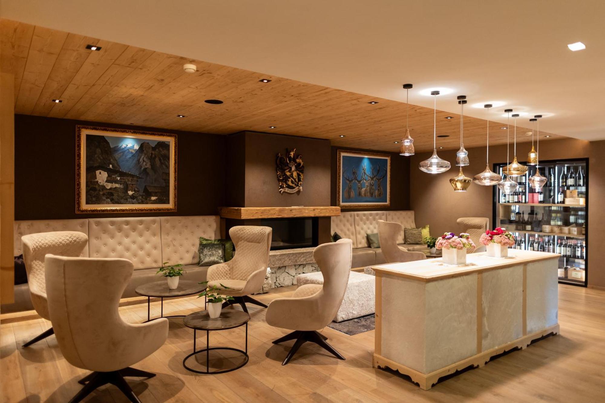 Hotel Gran Paradiso Сан-Кассиано Экстерьер фото