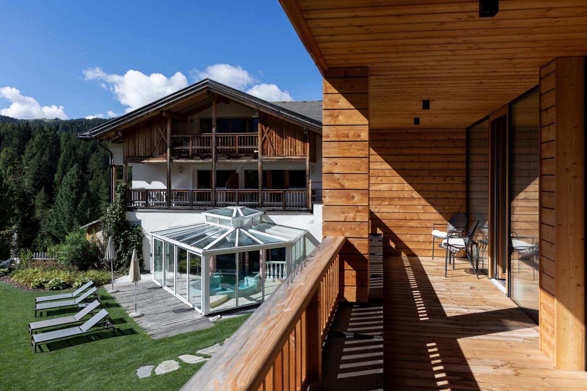 Hotel Gran Paradiso Сан-Кассиано Экстерьер фото